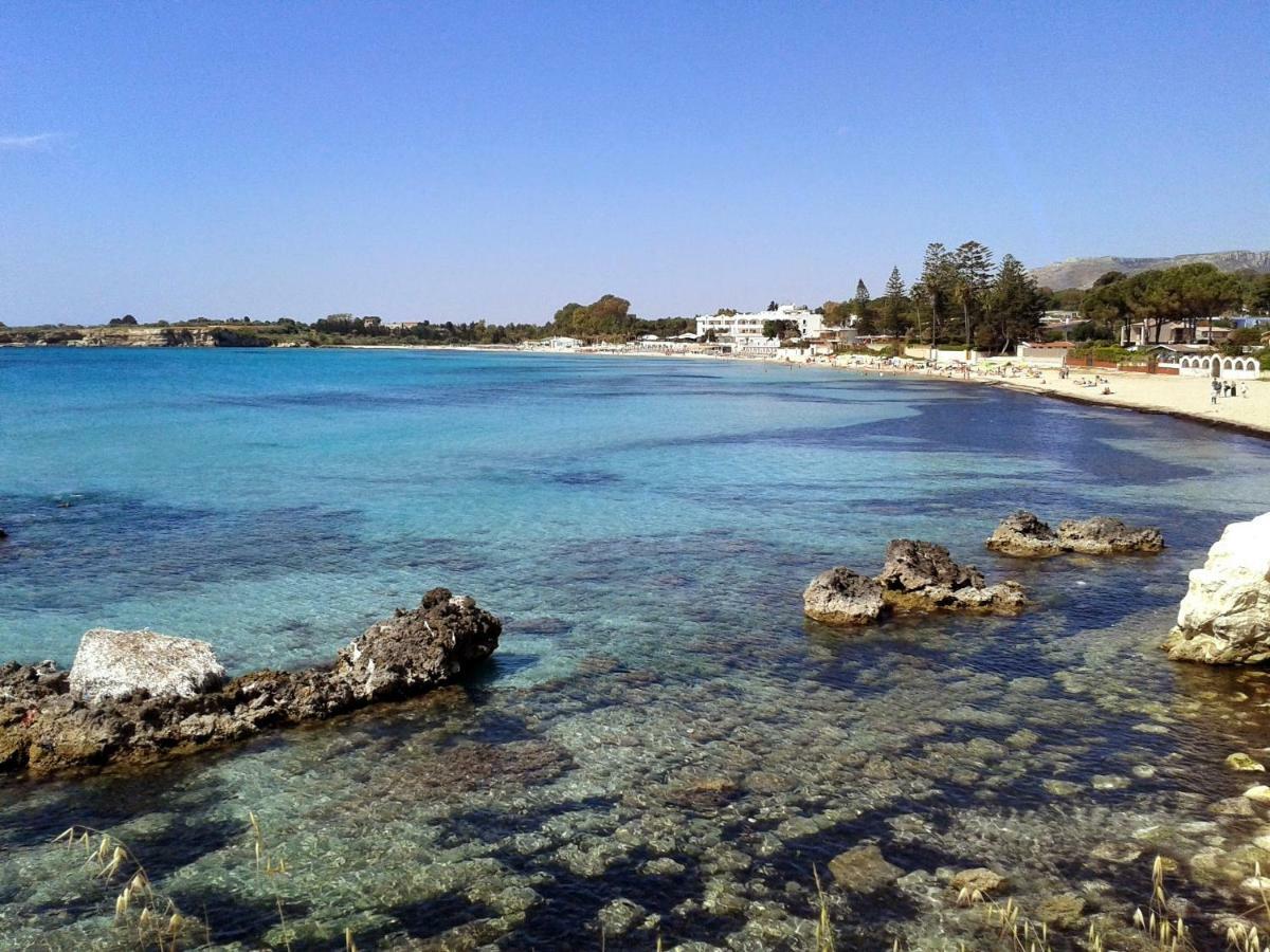 A Due Passi Dal Mare Con Piscina Villa Фонтане Бианче Екстериор снимка
