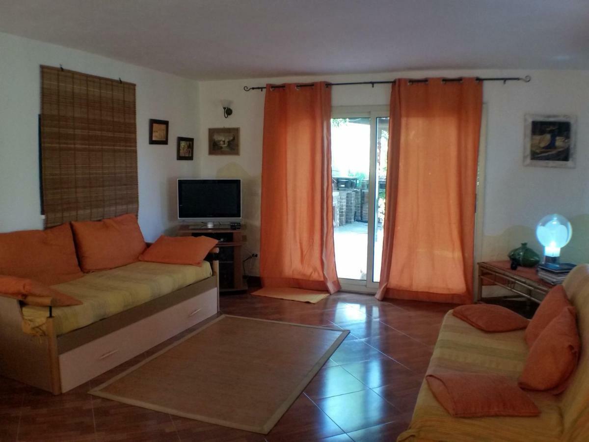 A Due Passi Dal Mare Con Piscina Villa Фонтане Бианче Екстериор снимка
